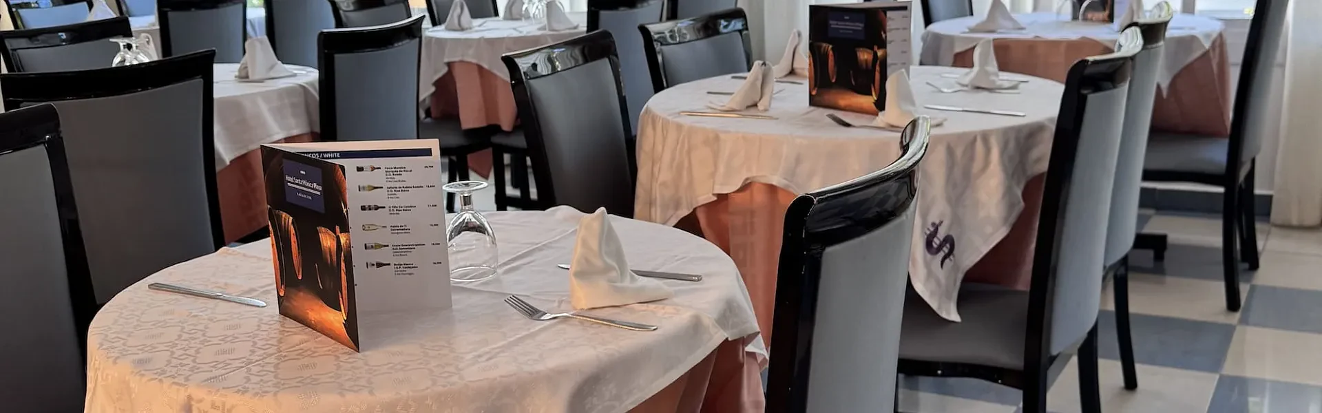Restaurant amb bufet lliure i bufet especial per a nens!